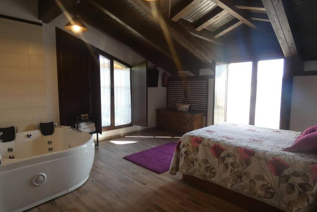 Holiday home Lagar I Con Jacuzzi